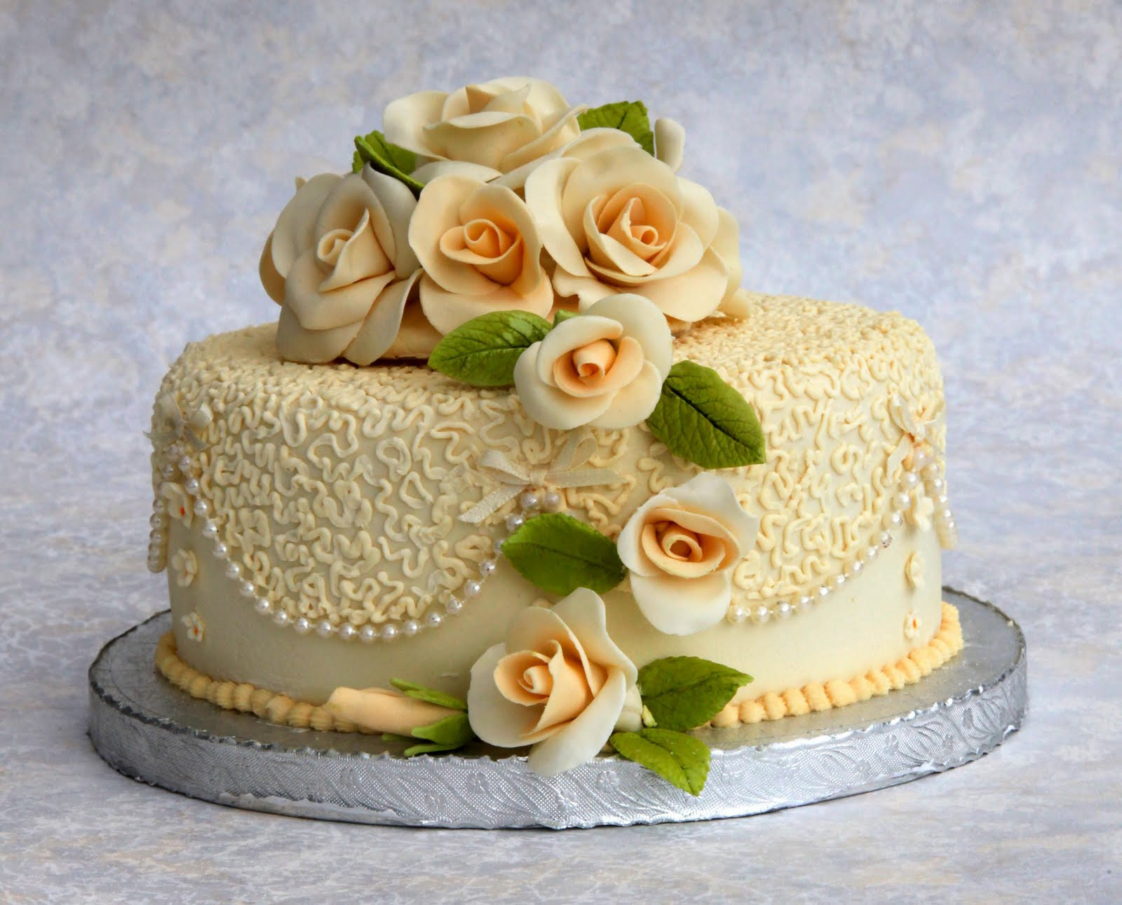 Gorgeous Birthday Cakes
 25 Most Beautiful Cake Selections Page 4 of 25
