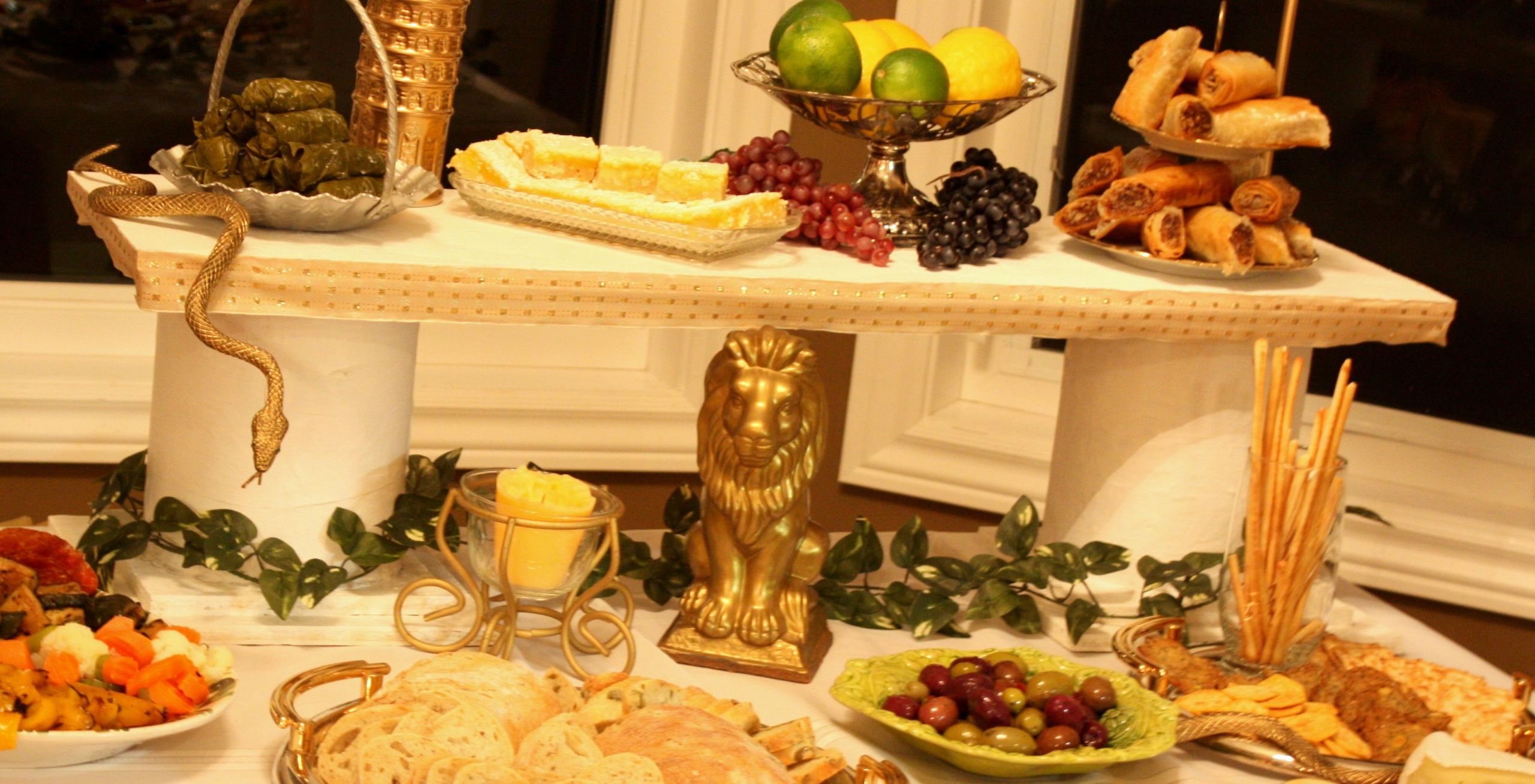Greek Dinner Party Menu Ideas
 Toga Party food table 1 I can make this ♥