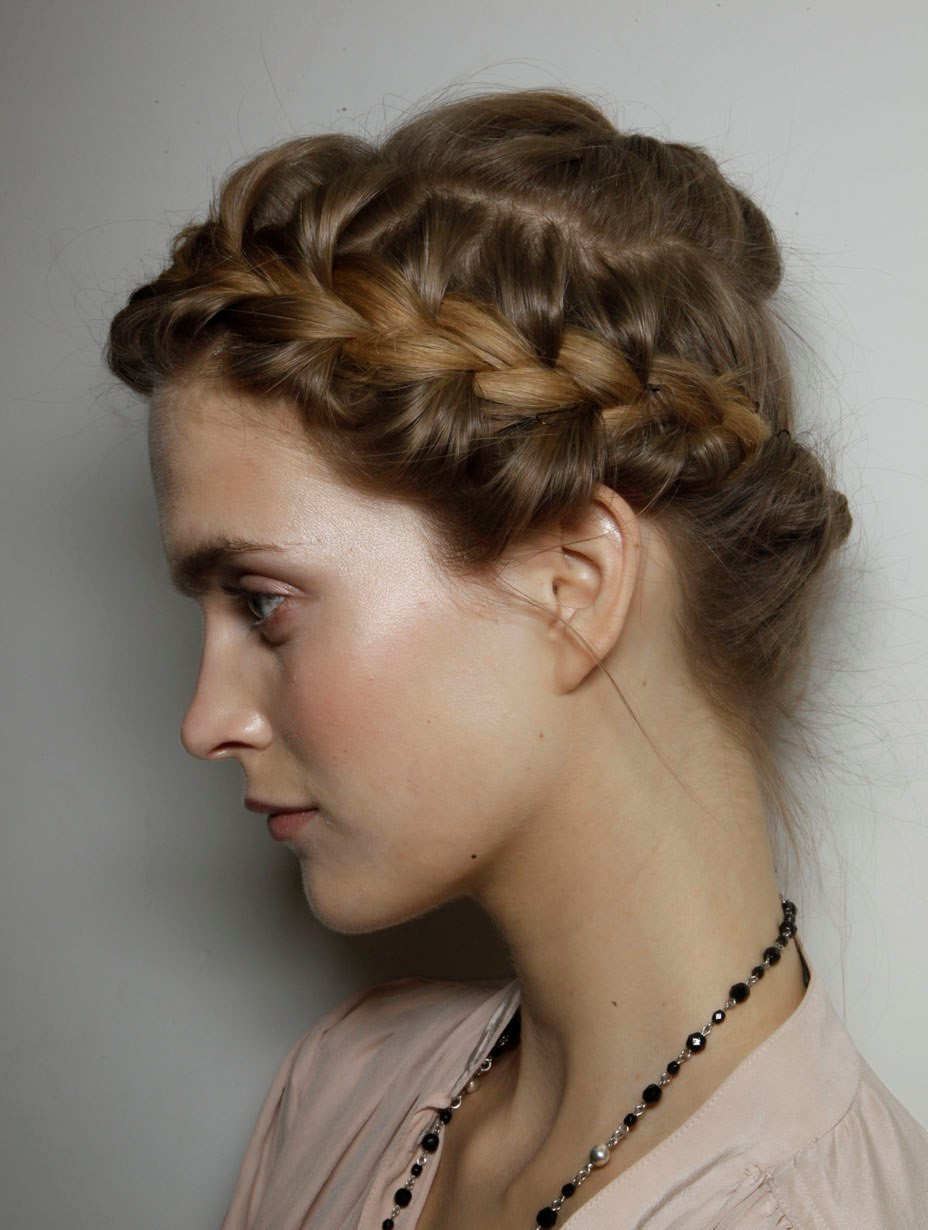 Hairstyle For A Bridesmaid
 20 Bridesmaid Hairstyles To Get Guaranteed Admiration