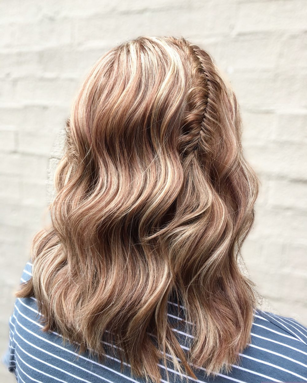 Hairstyle For Prom Medium Hair
 32 Cutest Prom Hairstyles for Medium Length Hair for 2019