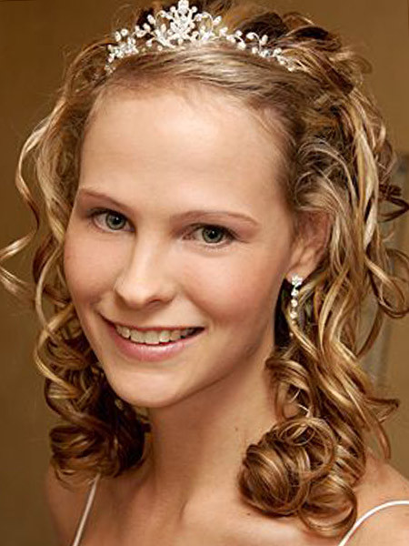 Hairstyle For Prom Medium Hair
 Hairstyles For Prom For Medium Hength Hair