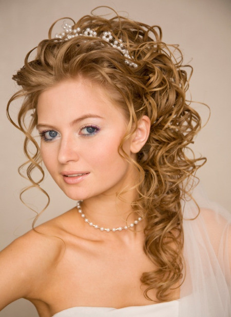 Hairstyle For Prom Medium Hair
 Prom Hairstyles Short hairstyles short curly hairstyles