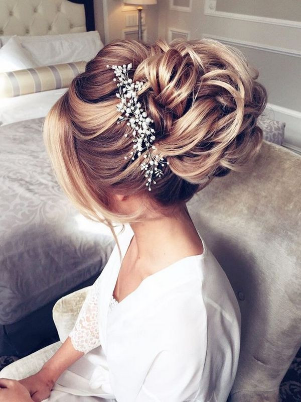 Hairstyles Brides
 25 Chic Updo Wedding Hairstyles for All Brides