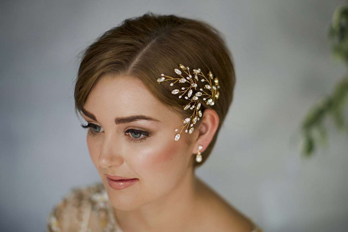 Hairstyles For Brides With Short Hair
 35 Modern Romantic Wedding Hairstyles For Short Hair