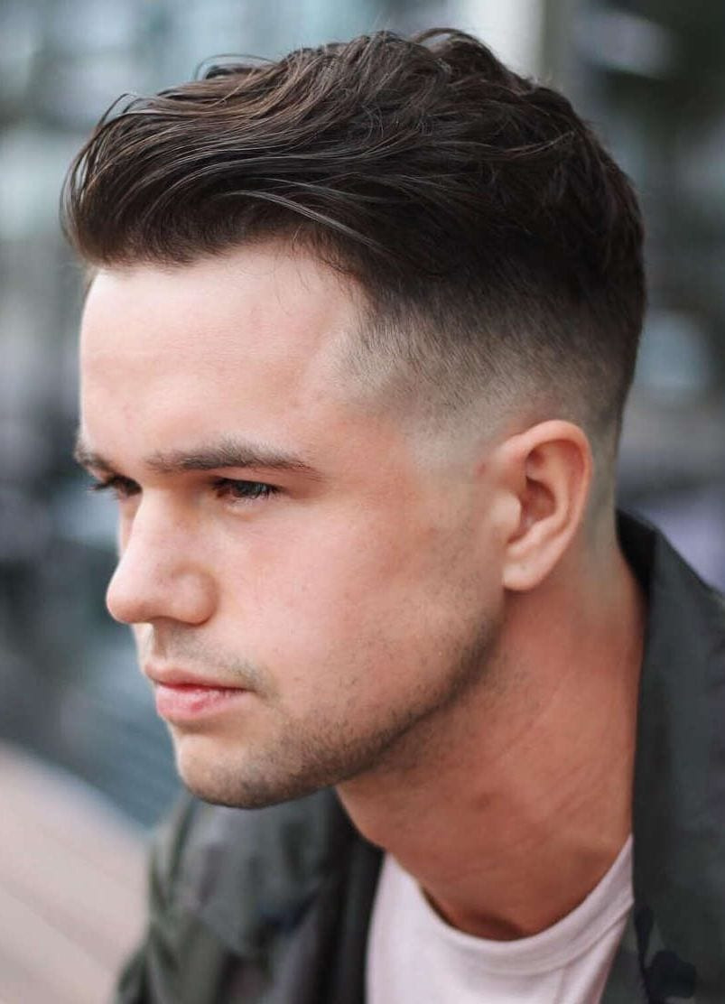 Hairstyles For Round Faces Male
 20 Selected Haircuts for Guys With Round Faces