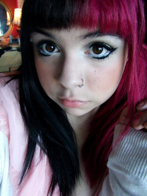 Half Black Half Red Hairstyle
 half black hair on Tumblr