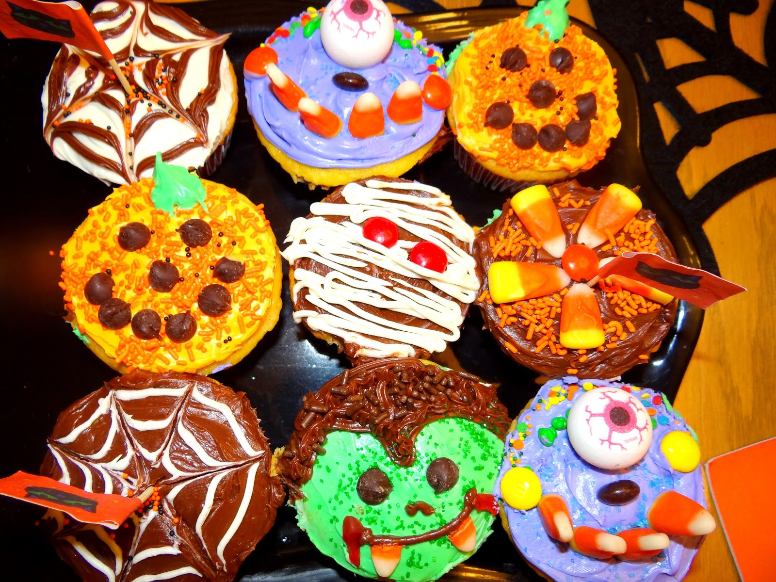 Halloween Cup Cakes
 Pattie s Place Halloween Cupcakes and Skeleton Brownies