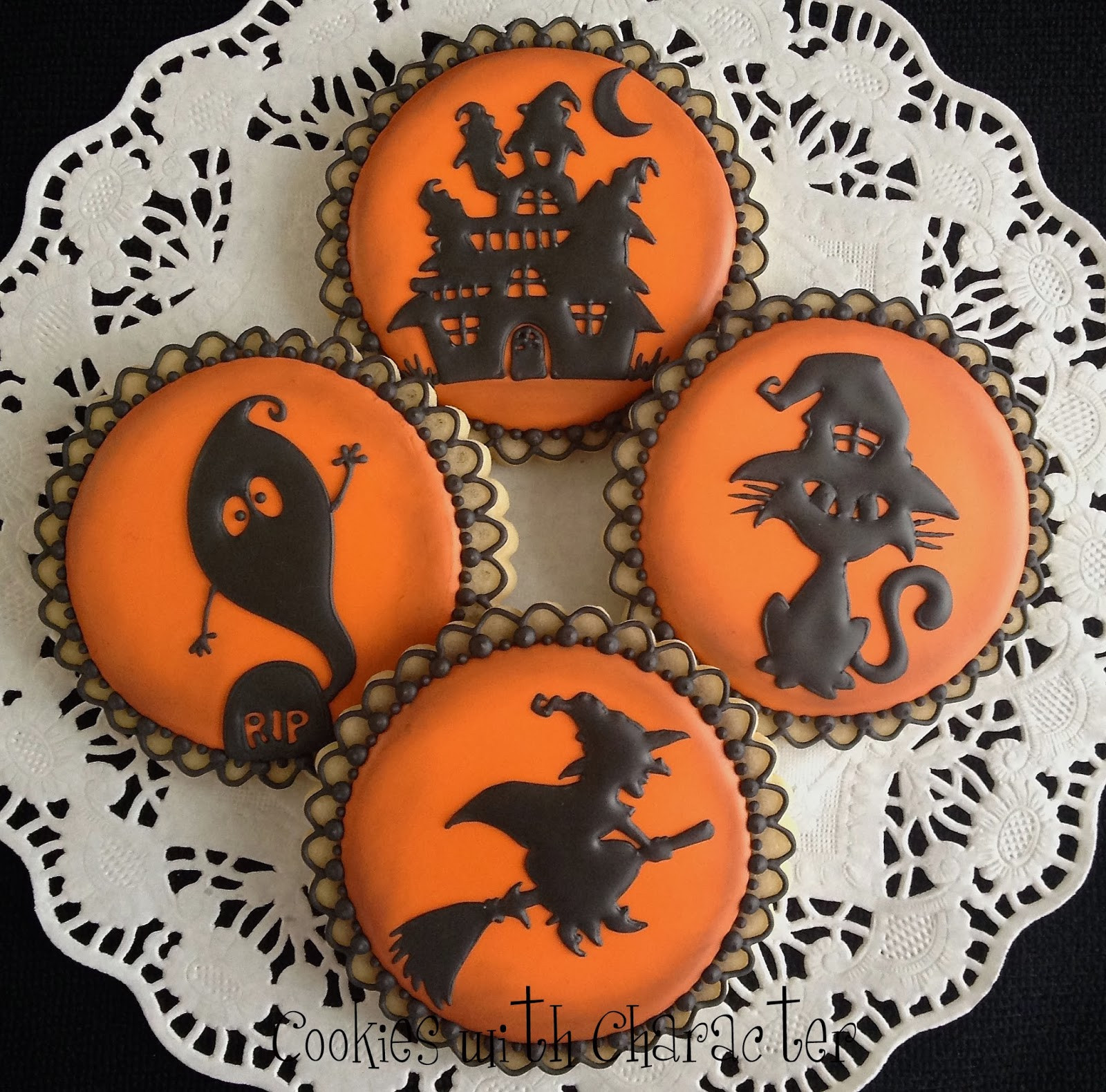 Halloween Decorated Cookies
 Cookies with Character How did I here oh and a