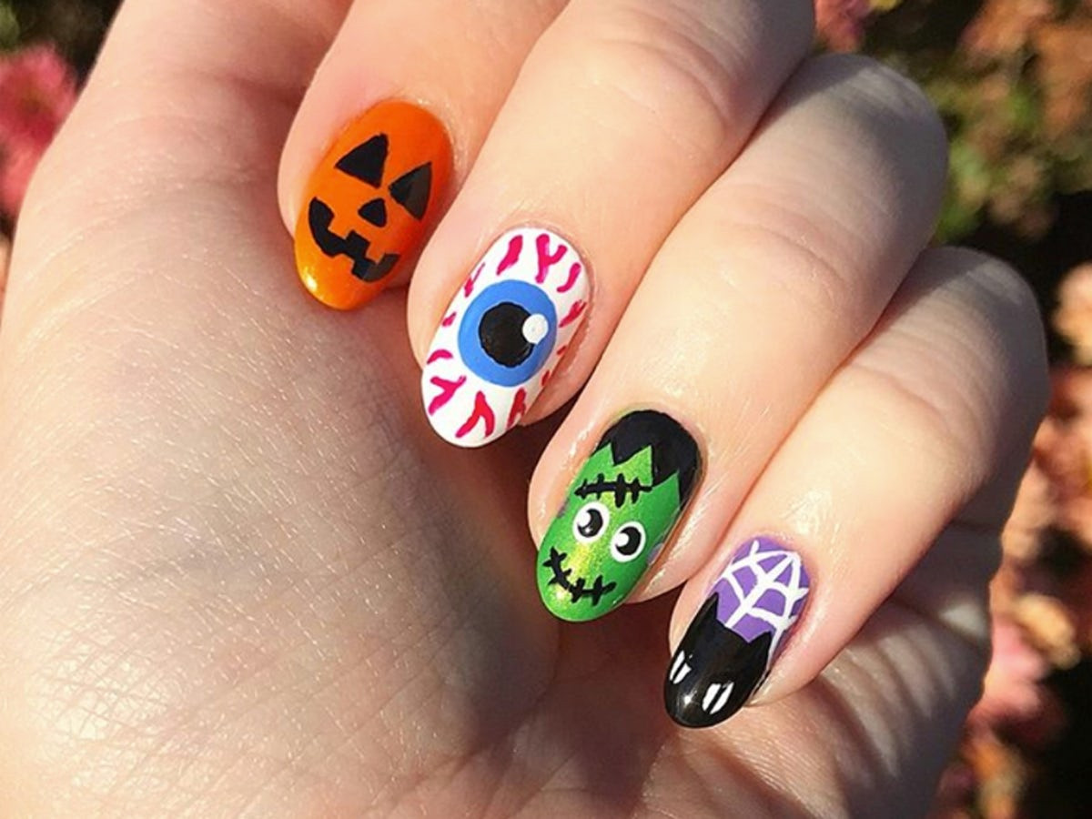 Halloween Nail Designs Pictures
 Halloween Nails Designs That Are Spookily Stylish Woman