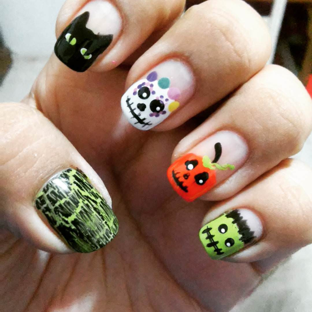 Halloween Nail Designs Pictures
 20 Cool Halloween Nail Designs