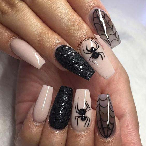 Halloween Nail Designs Pictures
 23 Best Halloween Nails to Copy This Year
