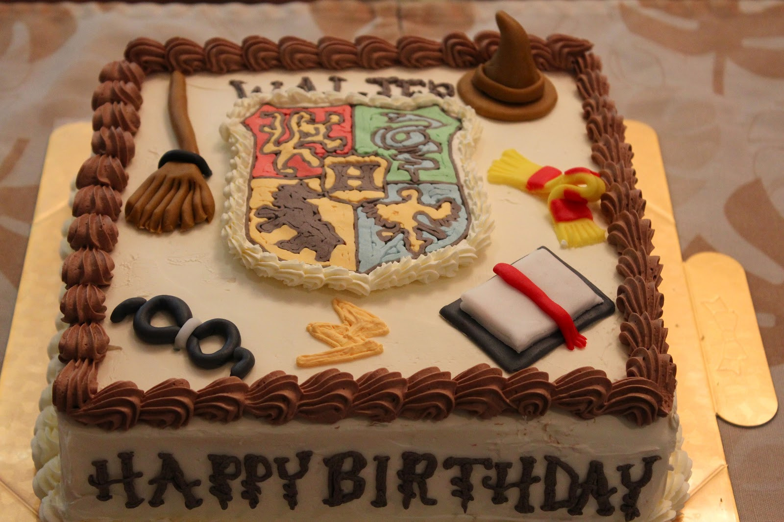 Harry Potter Birthday Cakes
 Tortelicious Harry Potter Cake