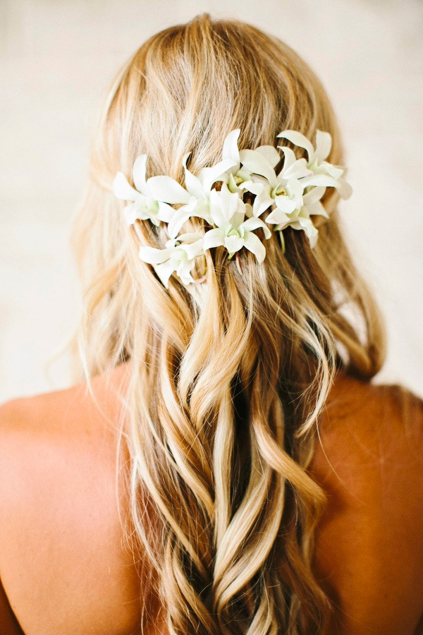 Hawaiian Wedding Hairstyles
 Best Beach Wedding Hairstyles Tips and Ideas EverAfterGuide