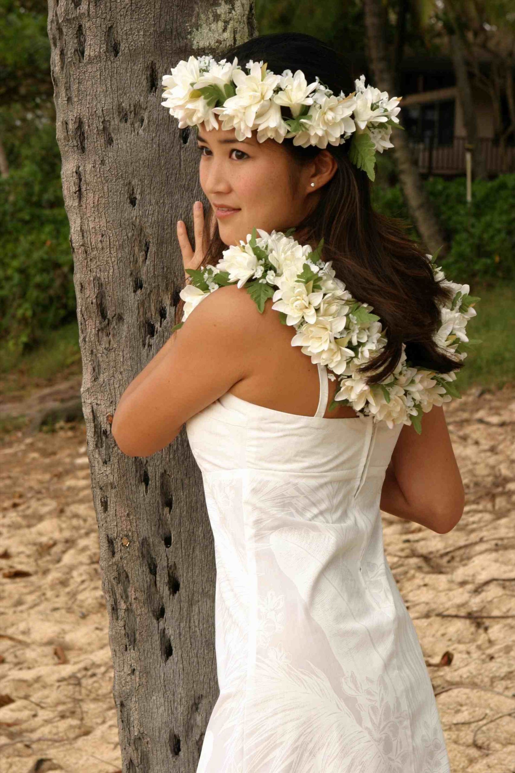 Hawaiian Wedding Hairstyles
 Hawaiian Wedding Hairstyles