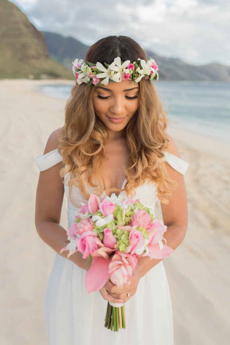 Hawaiian Wedding Hairstyles
 Oahu Wedding Floral and Bridal Bouquets in Hawaii