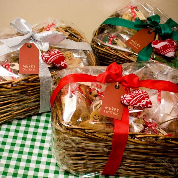 Holiday Cooking Gift Ideas
 Christmas basket ideas – the perfect t for family and