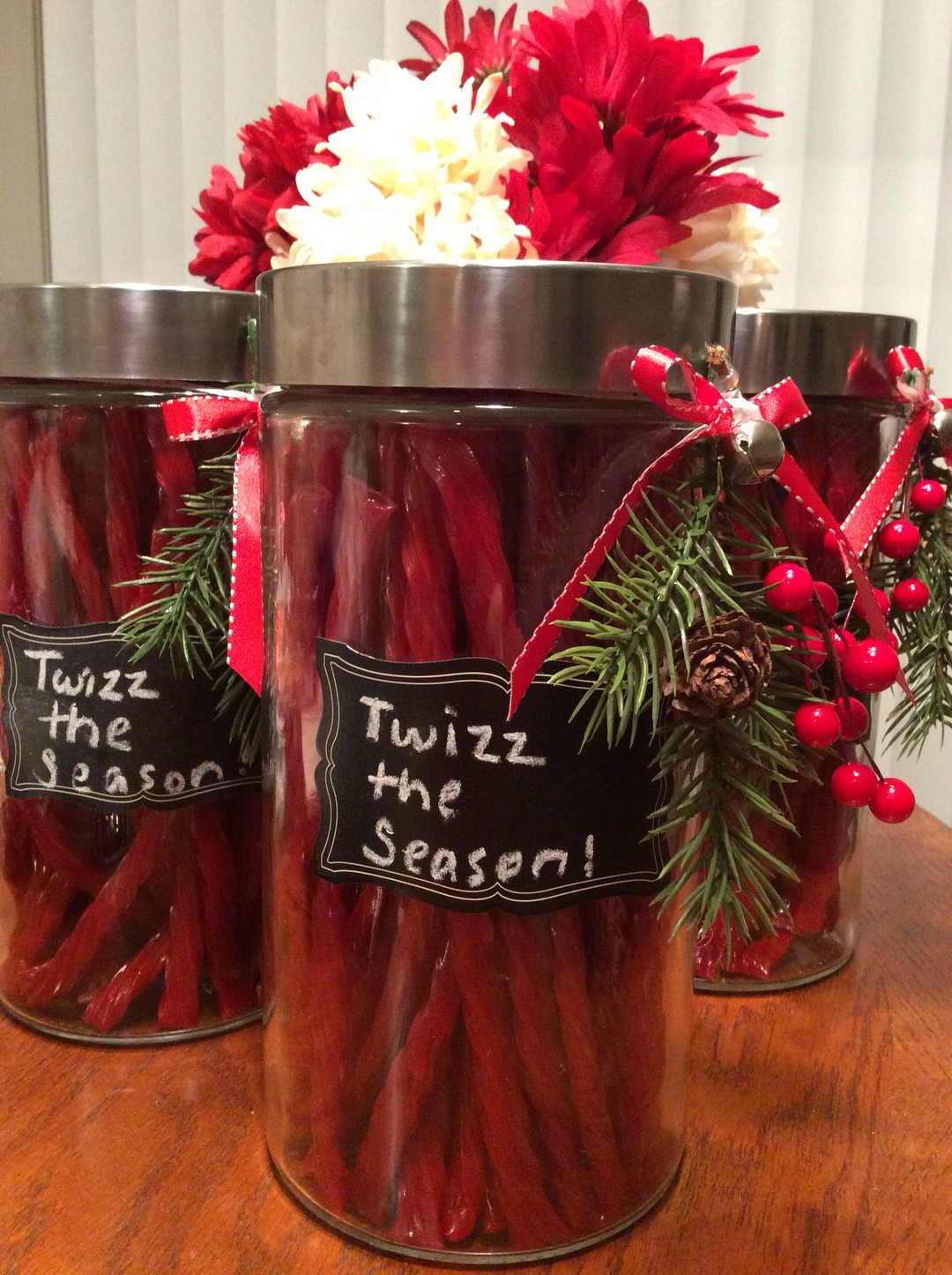 Holiday Gift Ideas For Coworkers
 Easy And Sweet Secret Santa Ideas For Coworkers 2