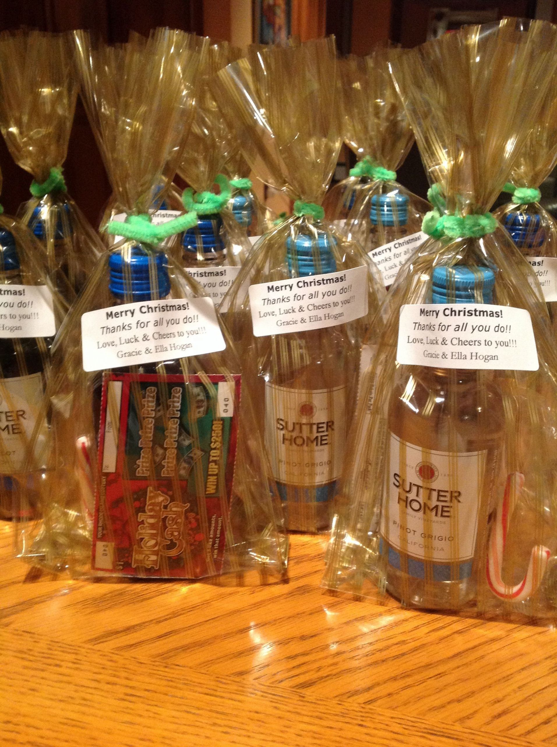 Holiday Gift Ideas For Office Staff
 Top Party Favors for New Year’s Eve