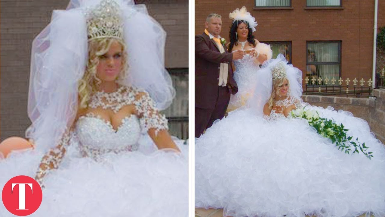 Horrible Wedding Dresses
 10 Ugliest Wedding Dresses You’ll Ever See