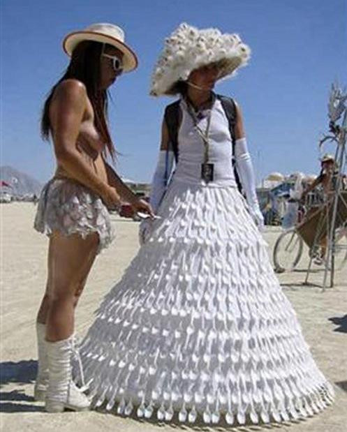 Horrible Wedding Dresses
 21 Awesomely Bad Wedding Dresses