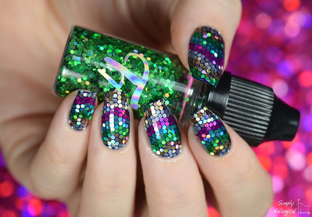 How To Apply Loose Glitter To Nails
 Simply Nailogical V shaped loose glitter placement nails