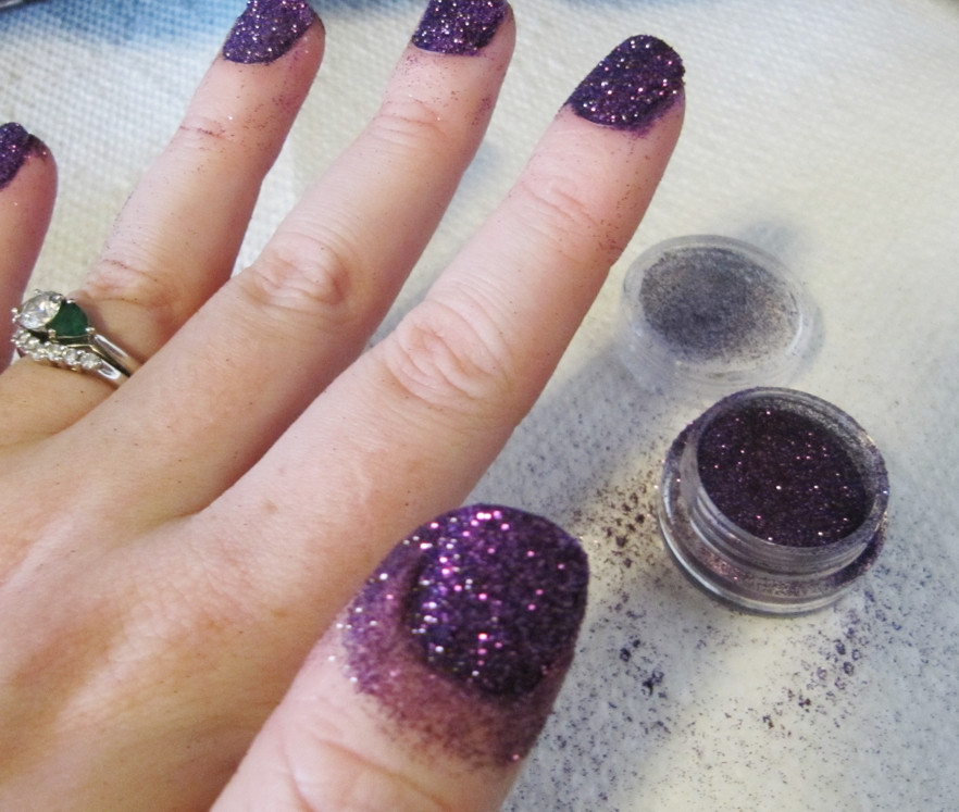 How To Put Glitter On Nails
 manicure for short nails