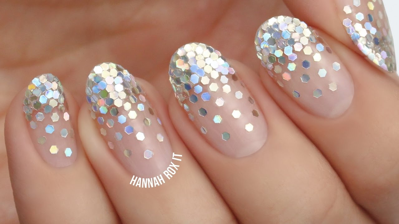 How To Put Glitter On Nails
 Falling Glitter Placement Nails for New Year s