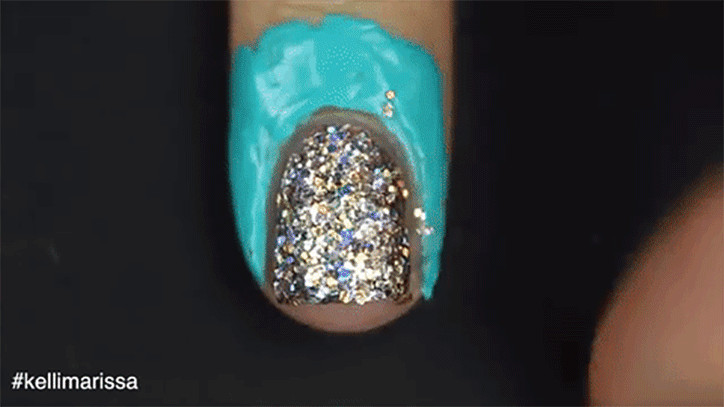 How To Put Glitter On Nails
 This Genius Trick Makes Putting Glitter Nail Polish So