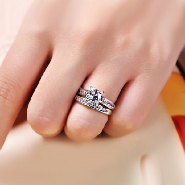 How To Wear Your Wedding Rings
 How to Wear Wedding Ring