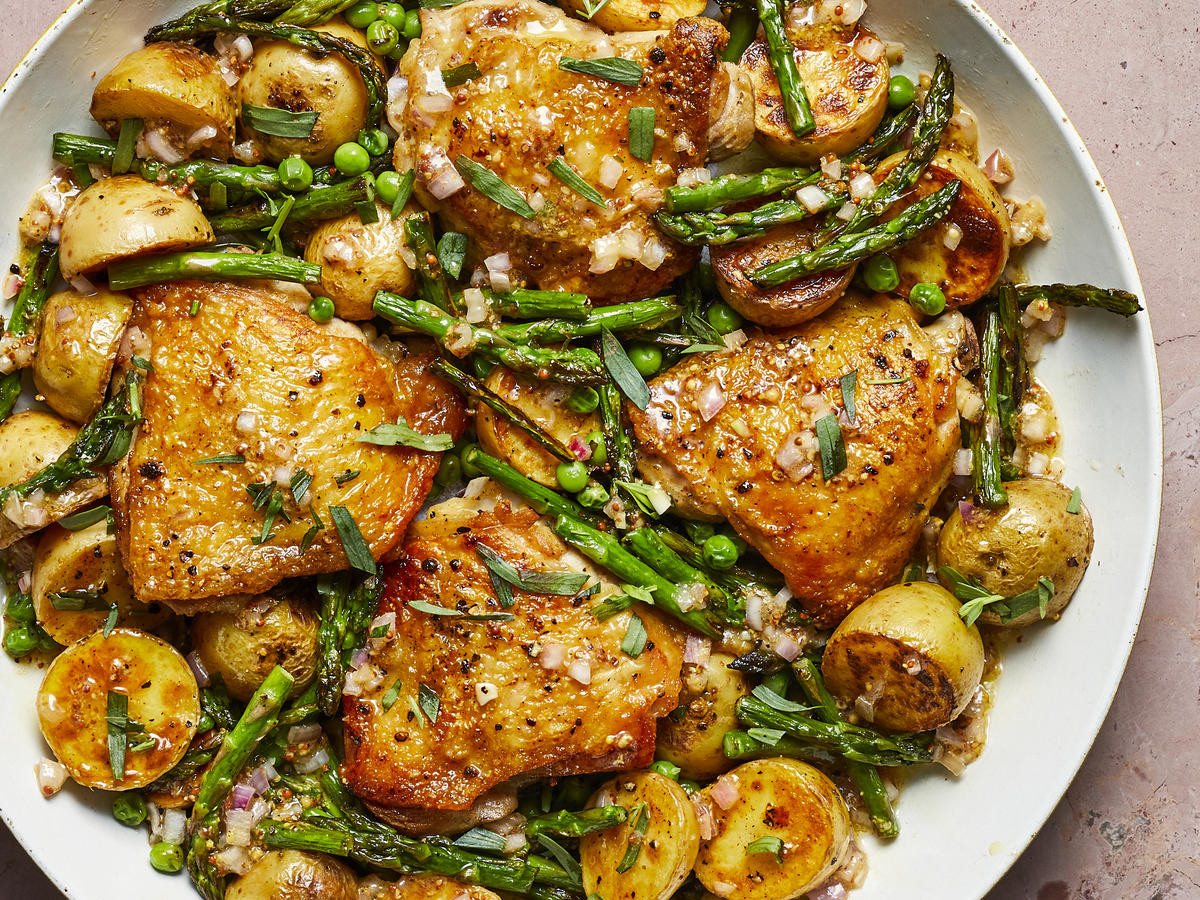 Ideas For Dinners
 Skillet Chicken Thighs with Spring Ve ables and Shallot