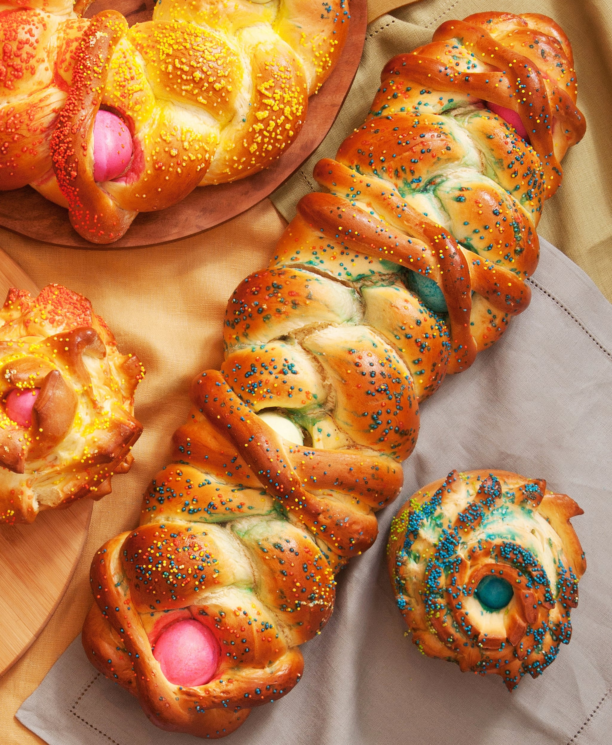 Italian Easter Bread With Meat
 Easter Bread With Colored Eggs
