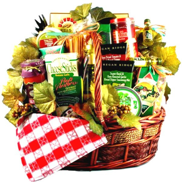 Italian Gift Basket Ideas
 Italian Style Family Christmas Basket