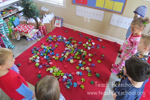 Kindergarten Christmas Party Ideas
 Simple t bow game for preschoolers – Teach Preschool