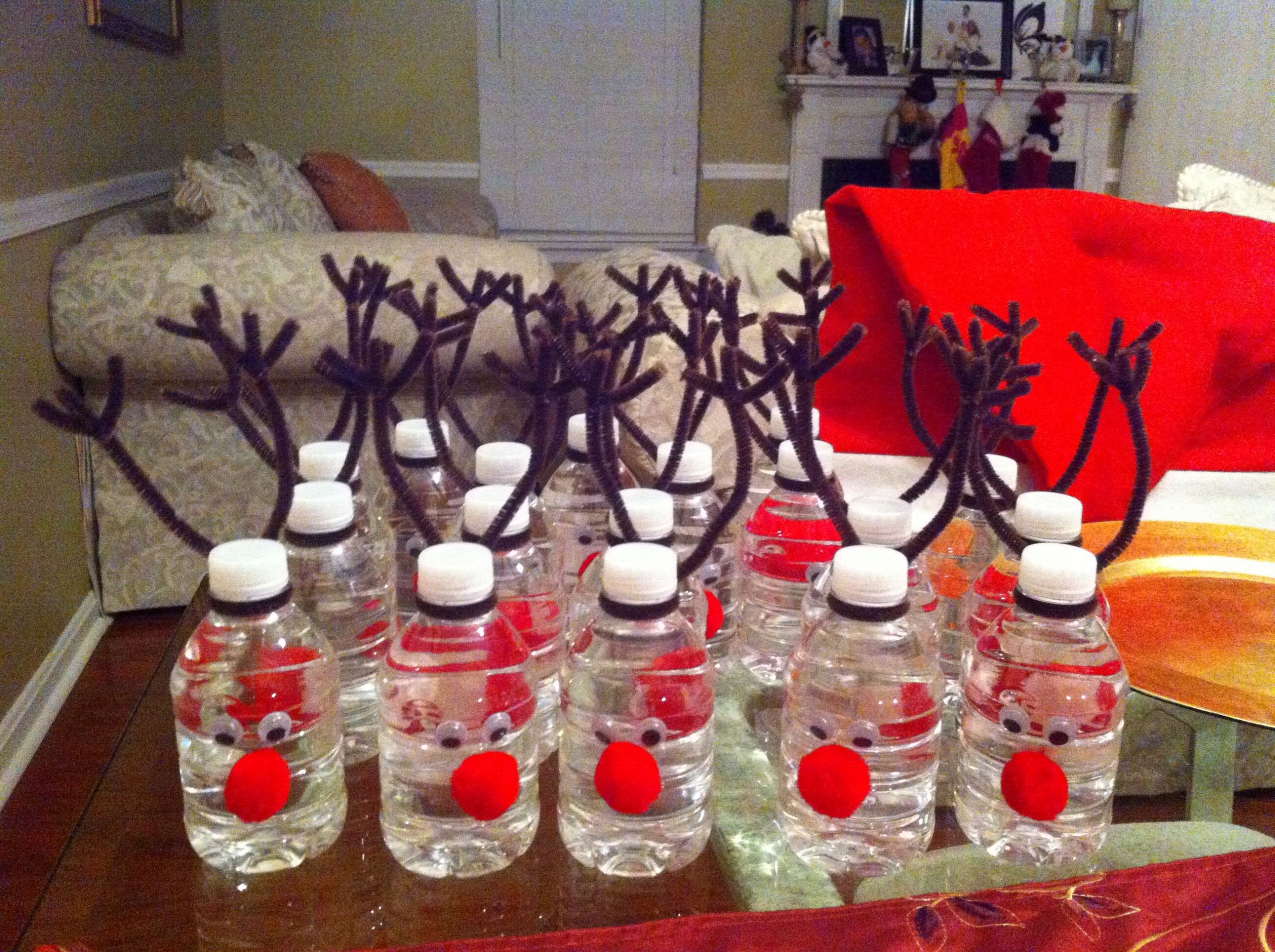 Kindergarten Christmas Party Ideas
 I decorated these Reindeer Bottle Waters for my daughters