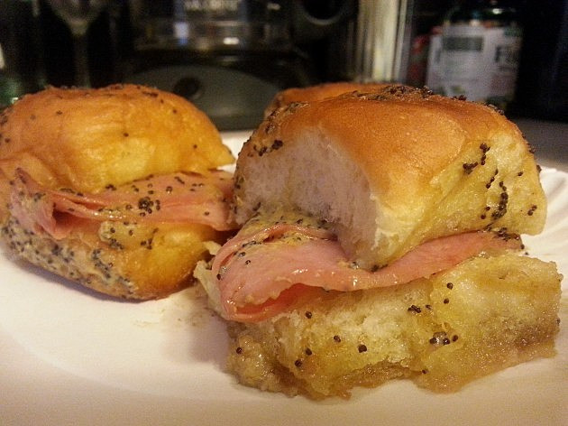 Kings Hawaiian Ham Sandwiches
 Pintrest Recipe Test Kings Hawaiian Baked Ham Sandwiches