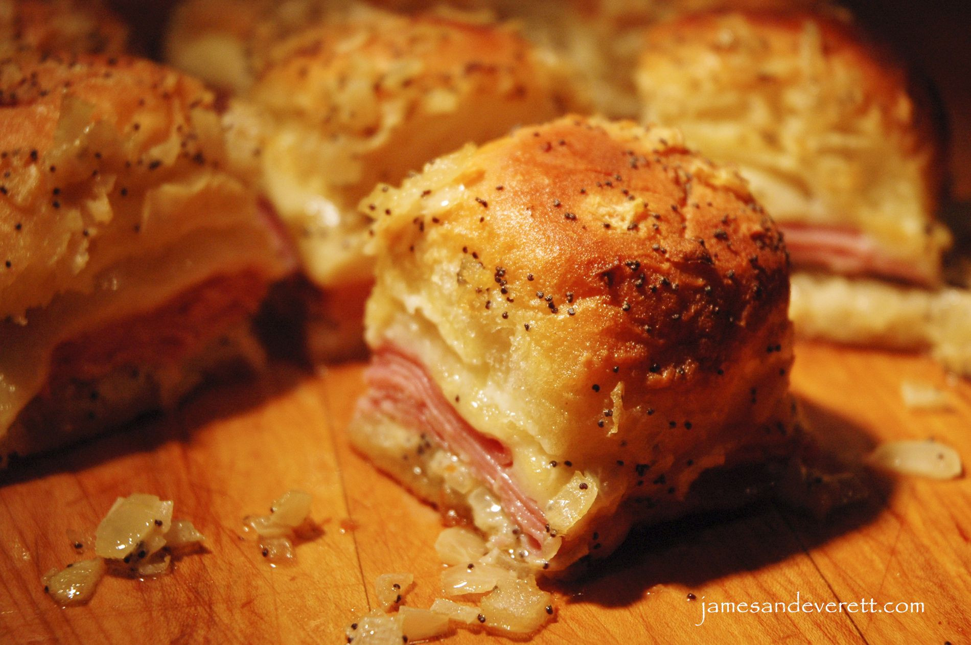 Kings Hawaiian Ham Sandwiches
 Kings Hawaiian Ham & Swiss Rolls Recipe