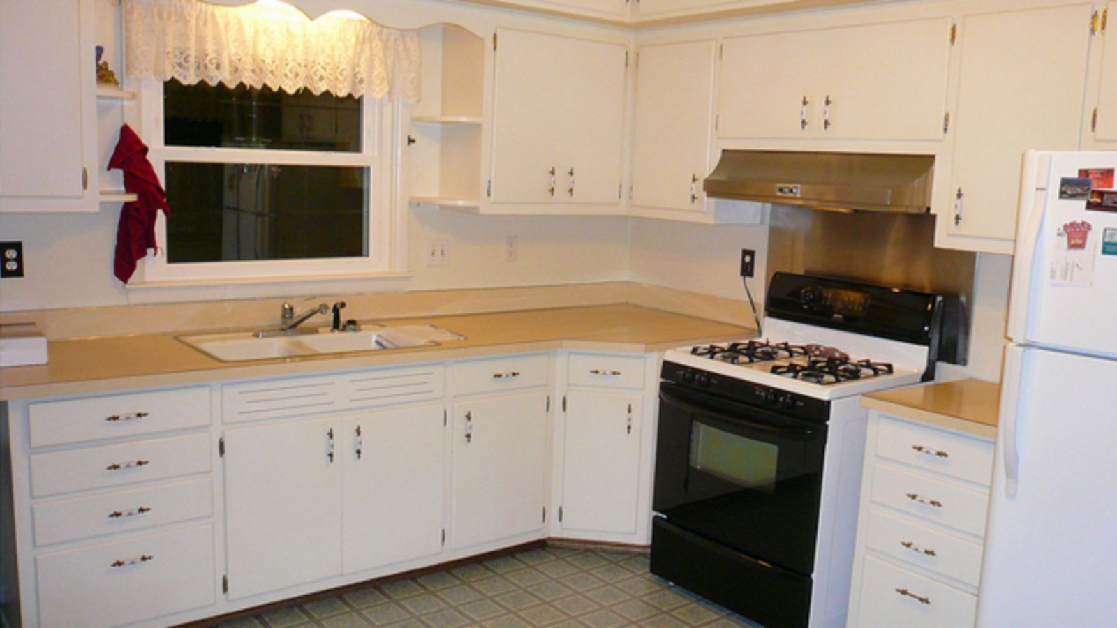 Kitchen Cabinet Counters
 Five Ways to Update Old Kitchen Counters