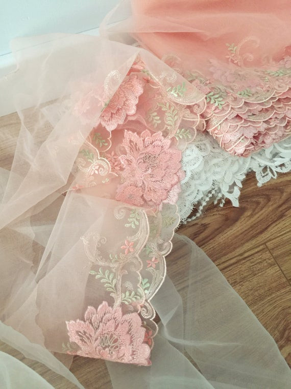 Lace Trim Wedding Veil
 2 yards pink lace trim bridal veil wedding accessories soft