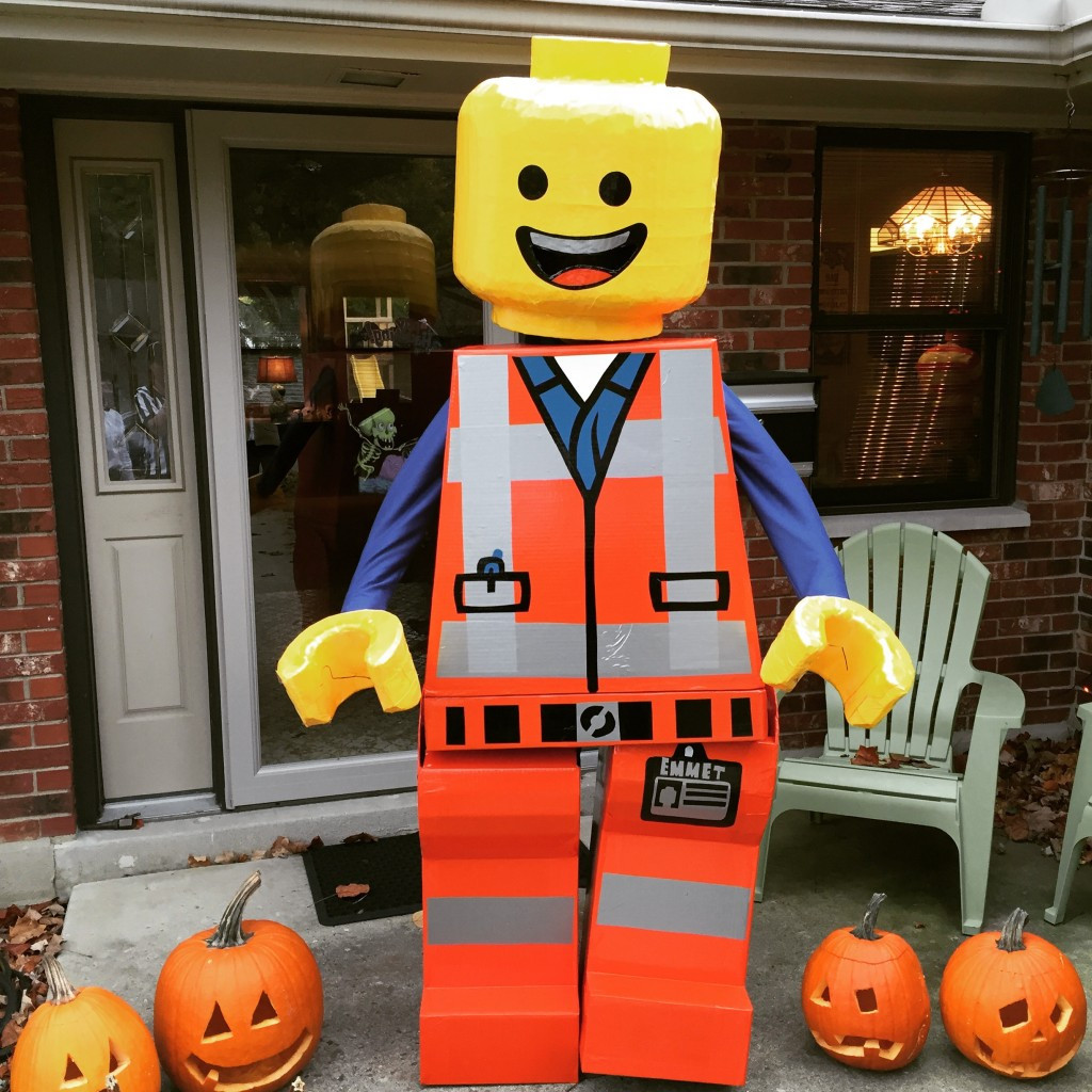 Lego Costume DIY
 Building an Awesome Emmet Lego Halloween Costume
