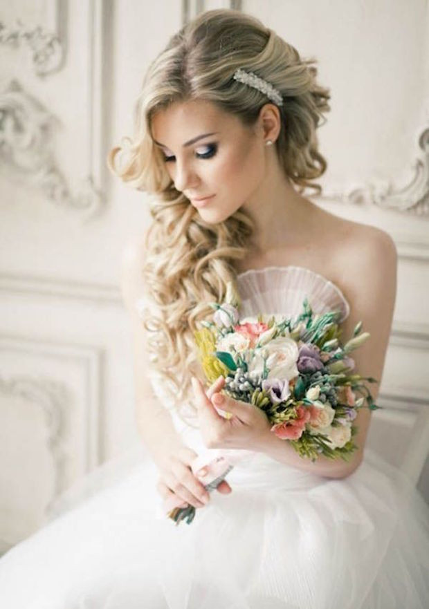 Long Hairstyles For Brides
 200 Beautiful Long Hair Styles That Are Great For Weddings