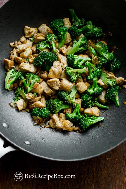Low Fat Recipes With Chicken
 Healthy Chicken Breast & Broccoli Stir Fry Recipe