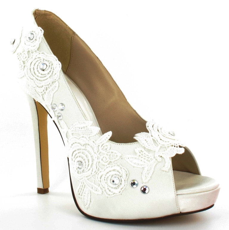 Luxury Wedding Shoes
 45 Some Top Level wedding shoes For Brides