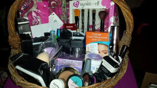 Makeup Gift Baskets Ideas
 Free Woman s Beauty Gift Basket Brand New Eye Makeup