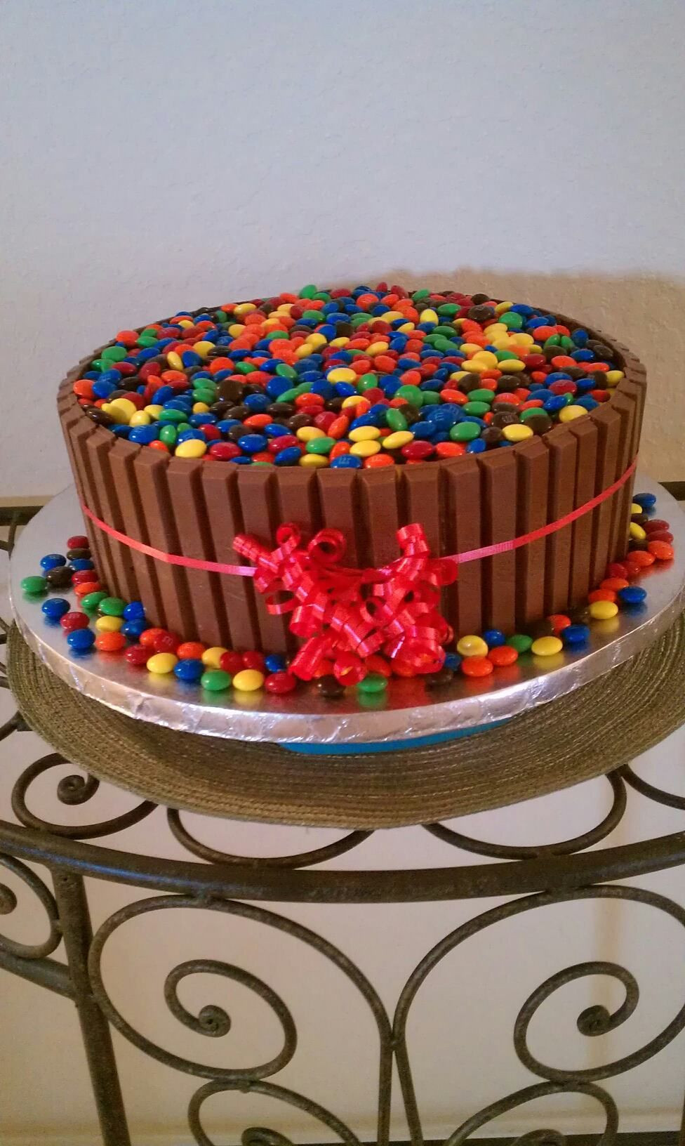 M&amp;m Birthday Cake
 Kit Kat and M & M cake Let s Make this