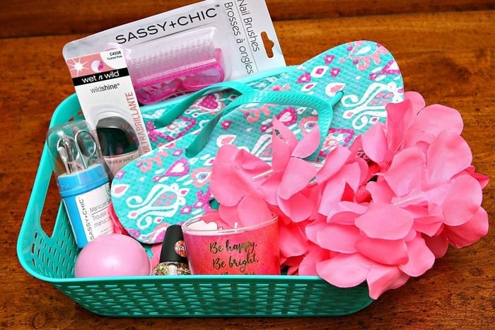 Manicure Gift Basket Ideas
 Inexpensive Dollar Tree Gift Baskets