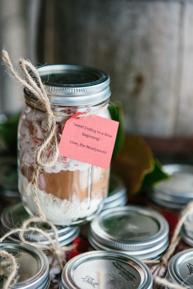 Mason Jar Wedding Favors
 DIY Hot Chocolate in Mason Jar Wedding Favors