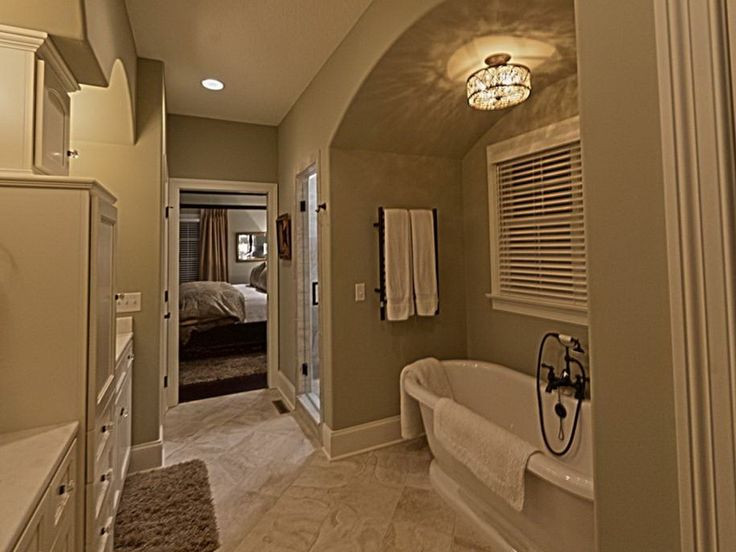 Master Bathroom Layout Ideas
 19 best Master Bathroom Layouts images on Pinterest