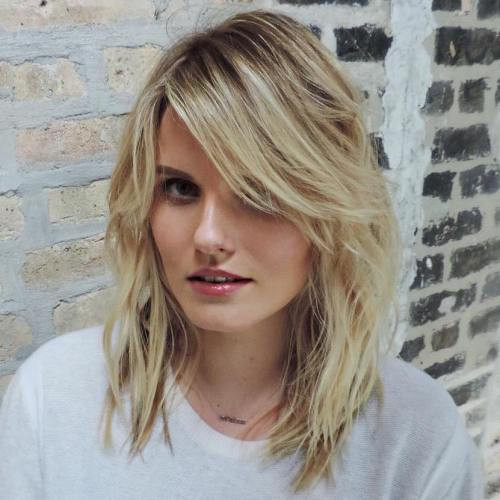Medium Hairstyle With Side Bangs
 40 Side Swept Bangs to Sweep You off Your Feet