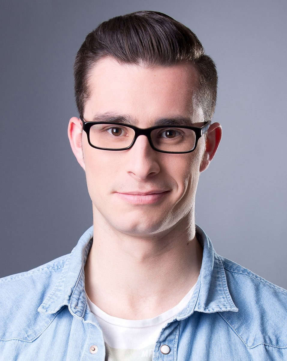 Mens Hairstyles With Glasses
 21 Most Popular Mens Hairstyles With Glasses for 2018