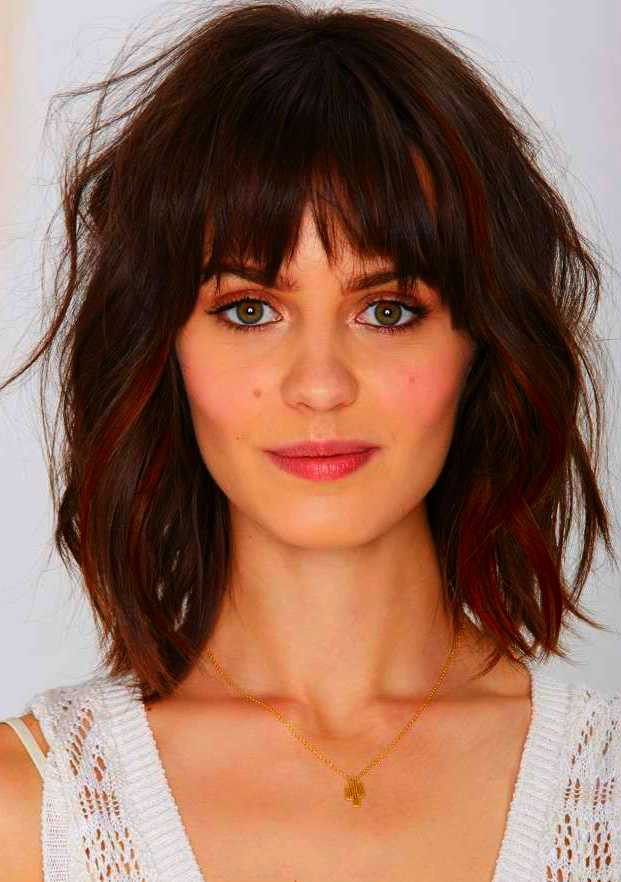 Messy Bob Hairstyles For Round Faces
 Messy Wavy Bob Tutorial Hairstyles for Round Faces